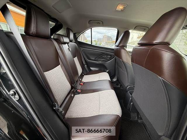 Toyota YARIS CROSS 2020-09 8851212-17