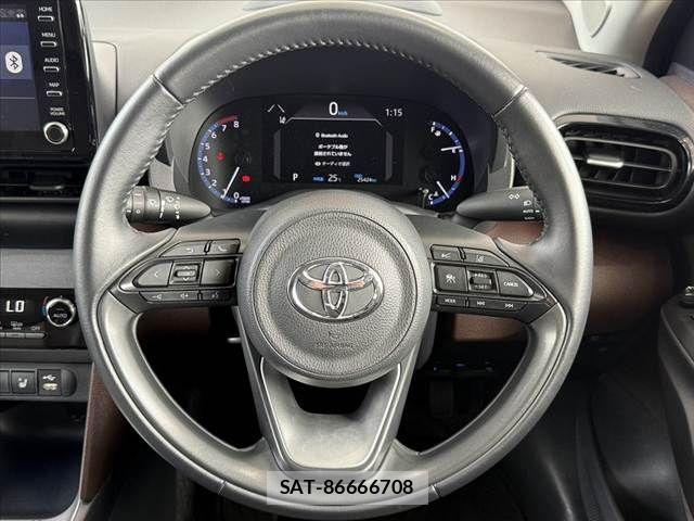 Toyota YARIS CROSS 2020-09 8851212-22