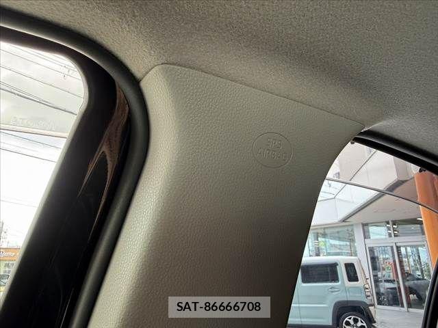 Toyota YARIS CROSS 2020-09 8851212-25