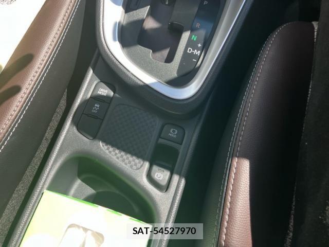 Toyota YARIS CROSS 2022-01 8883152-18