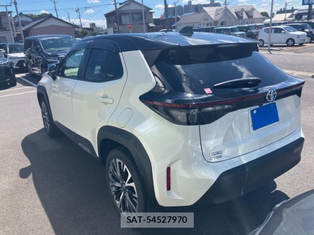 Toyota YARIS CROSS 2022-01 8883152-3