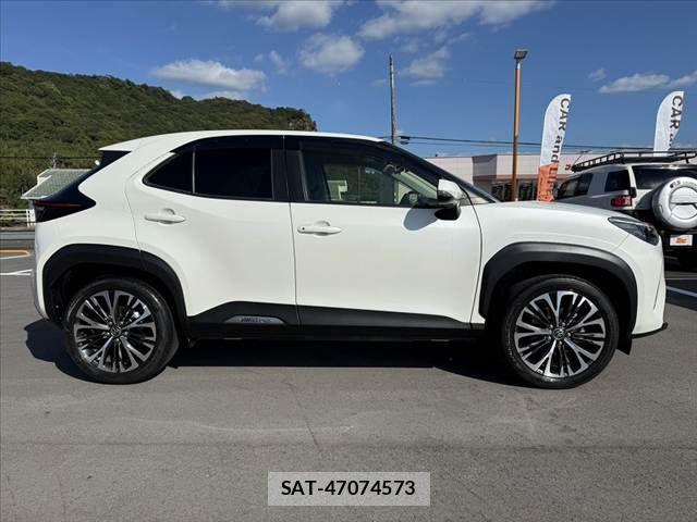 Toyota YARIS CROSS 2022-02 8883151-10