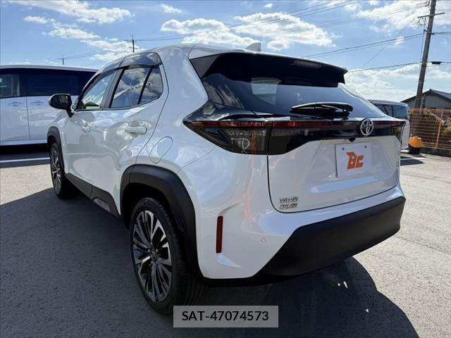Toyota YARIS CROSS 2022-02 8883151-14