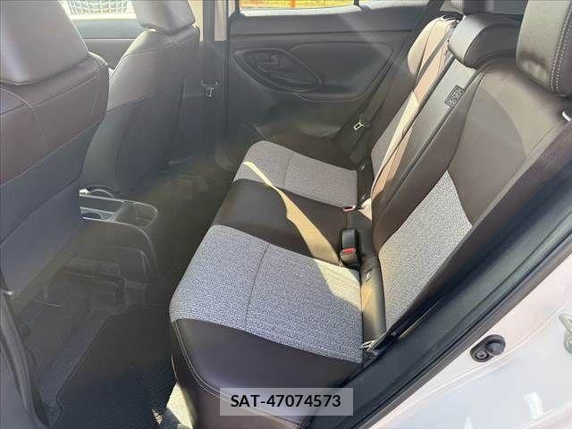 Toyota YARIS CROSS 2022-02 8883151-18