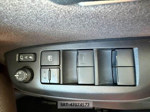 Toyota YARIS CROSS 2022-02 8883151-25