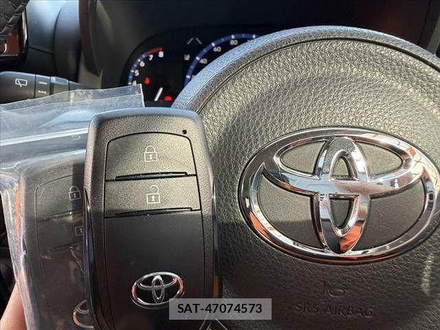 Toyota YARIS CROSS 2022-02 8883151-6