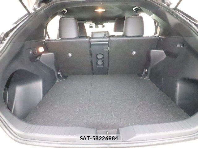 Toyota YARIS CROSS 2025-04 8883149-9