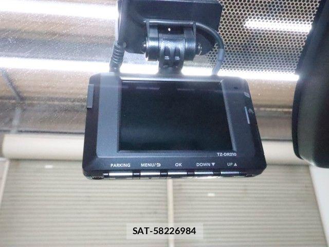 Toyota YARIS CROSS 2025-04 8883149-12