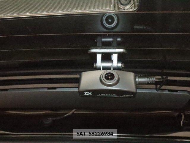 Toyota YARIS CROSS 2025-04 8883149-14