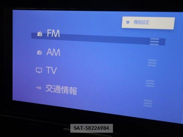 Toyota YARIS CROSS 2025-04 8883149-17