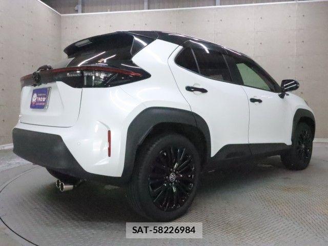 Toyota YARIS CROSS 2025-04 8883149-1