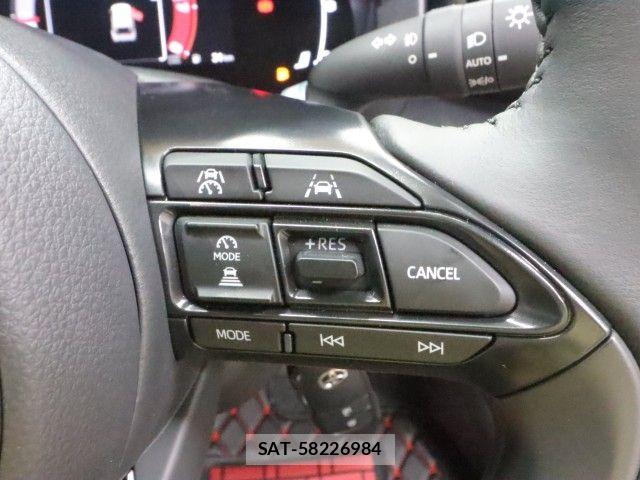 Toyota YARIS CROSS 2025-04 8883149-23