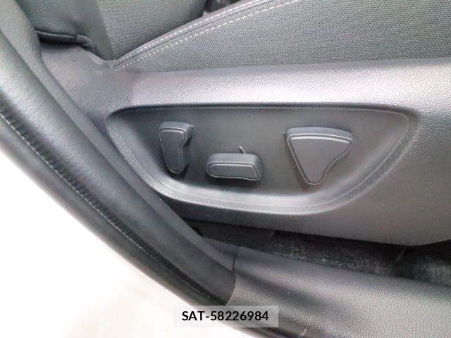 Toyota YARIS CROSS 2025-04 8883149-4