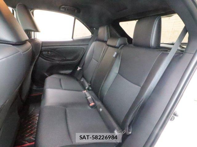 Toyota YARIS CROSS 2025-04 8883149-8