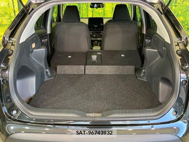 Toyota YARIS CROSS 2025-05 8884682-9