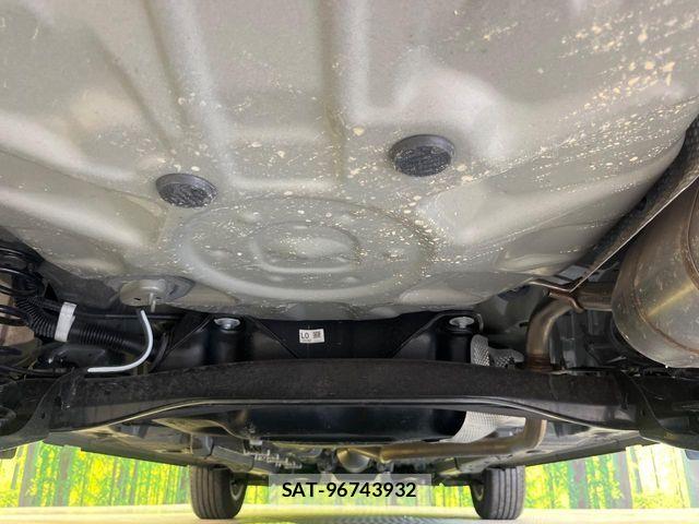 Toyota YARIS CROSS 2025-05 8884682-18