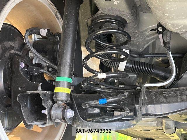 Toyota YARIS CROSS 2025-05 8884682-19
