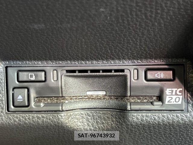 Toyota YARIS CROSS 2025-05 8884682-4
