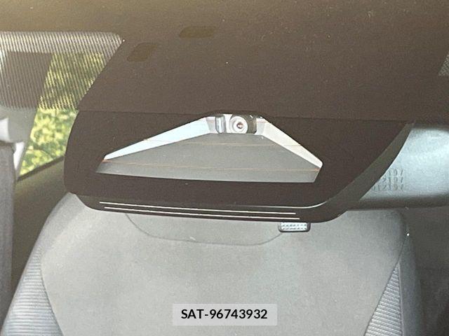 Toyota YARIS CROSS 2025-05 8884682-5