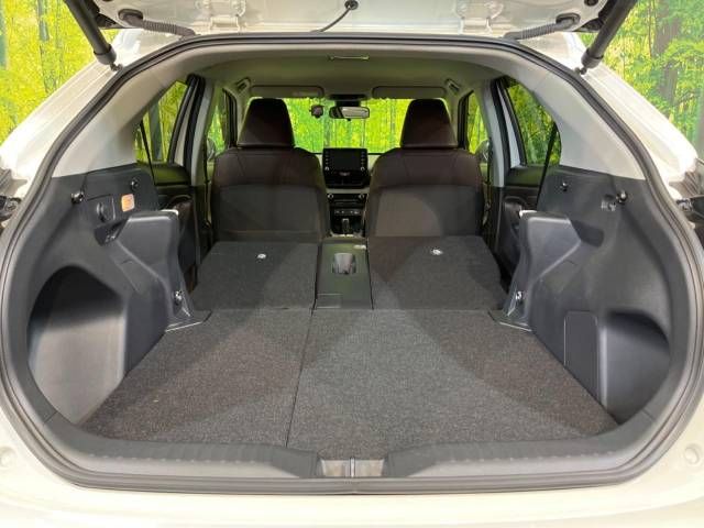 Toyota YARIS CROSS 2021-03 476998-11