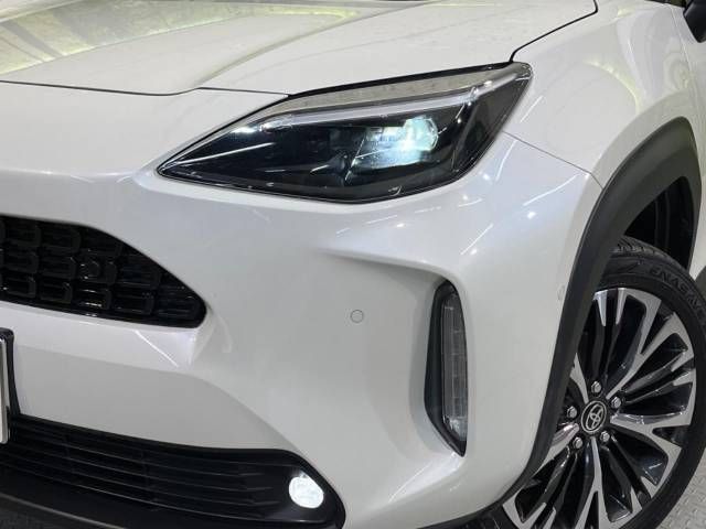 Toyota YARIS CROSS 2021-03 476998-12