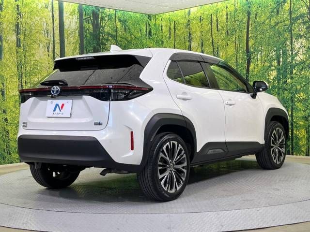 Toyota YARIS CROSS 2021-03 476998-17