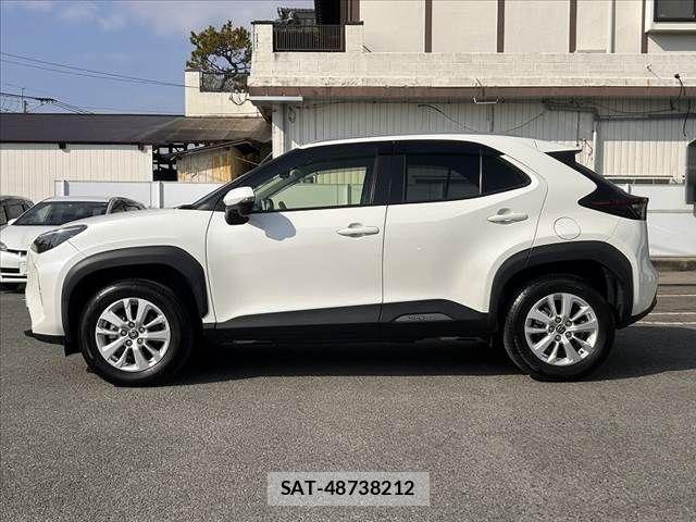 Toyota YARIS CROSS 2021-08 651128-10