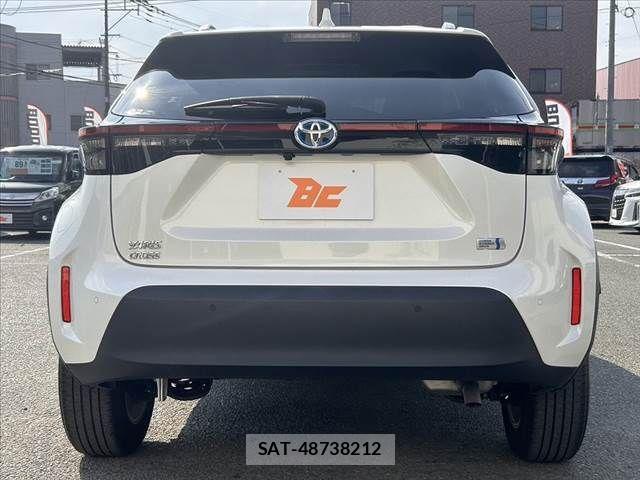 Toyota YARIS CROSS 2021-08 651128-13