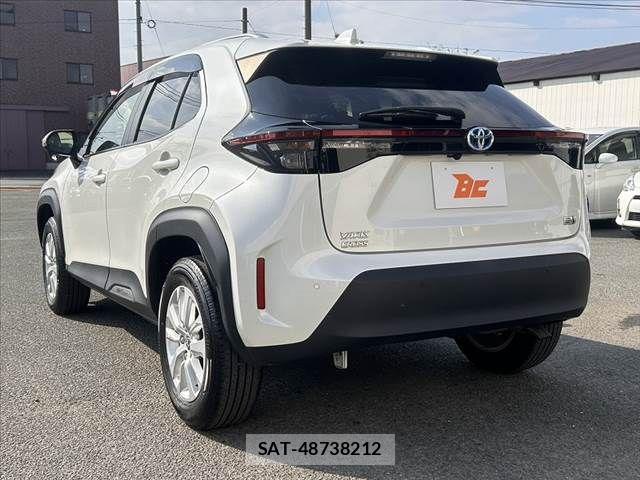Toyota YARIS CROSS 2021-08 651128-14