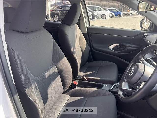 Toyota YARIS CROSS 2021-08 651128-15