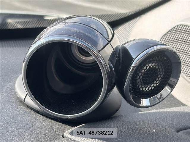 Toyota YARIS CROSS 2021-08 651128-26