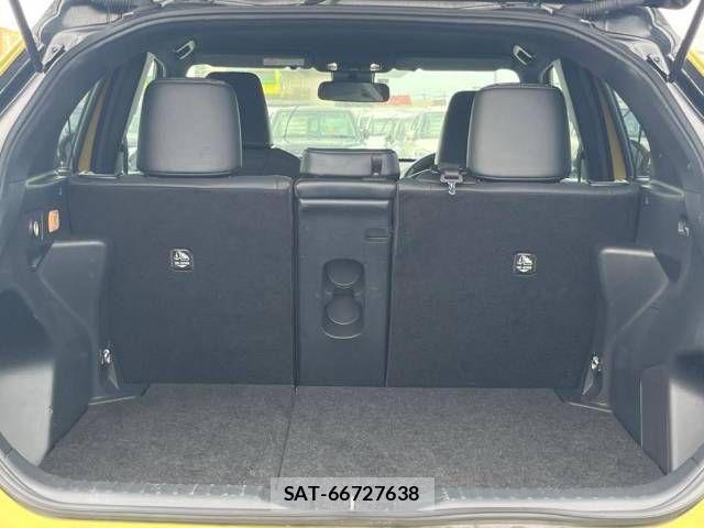 Toyota YARIS CROSS 2023-04 665072-17