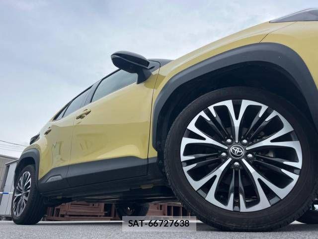 Toyota YARIS CROSS 2023-04 665072-18