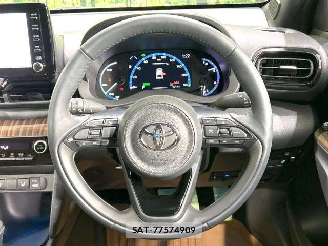Toyota YARIS CROSS 2023-11 782028-10