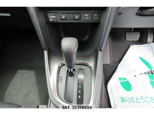Toyota YARIS CROSS 2025-05 1007811-13