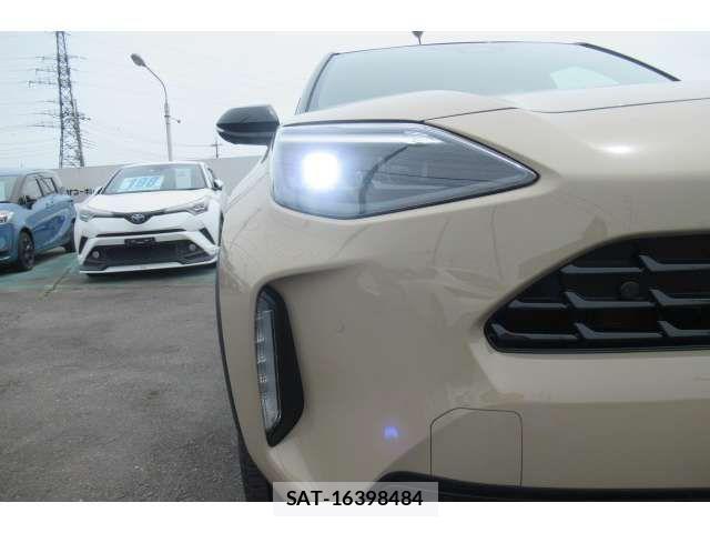 Toyota YARIS CROSS 2025-05 1007811-14