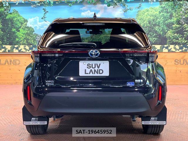 Toyota YARIS CROSS 2022-07 1204802-16