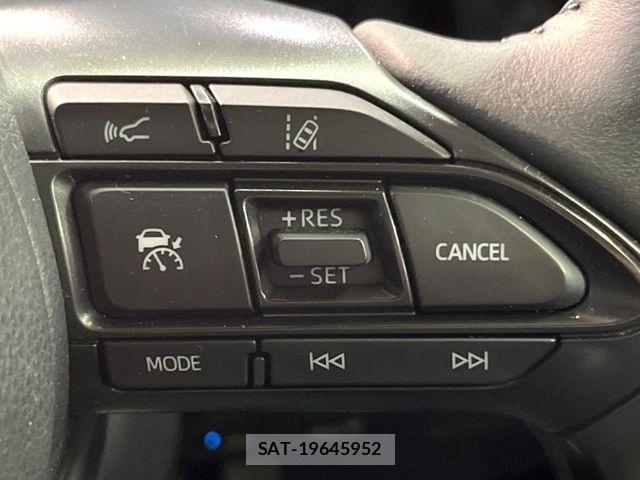 Toyota YARIS CROSS 2022-07 1204802-4