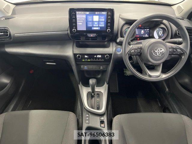 Toyota YARIS CROSS 2022-11 1310136-1