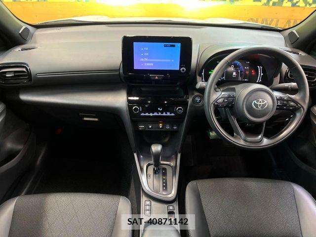 Toyota YARIS CROSS 2025-04 1935084-1