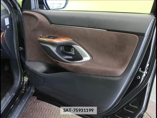 Toyota YARIS CROSS 2022-12 2011756-23