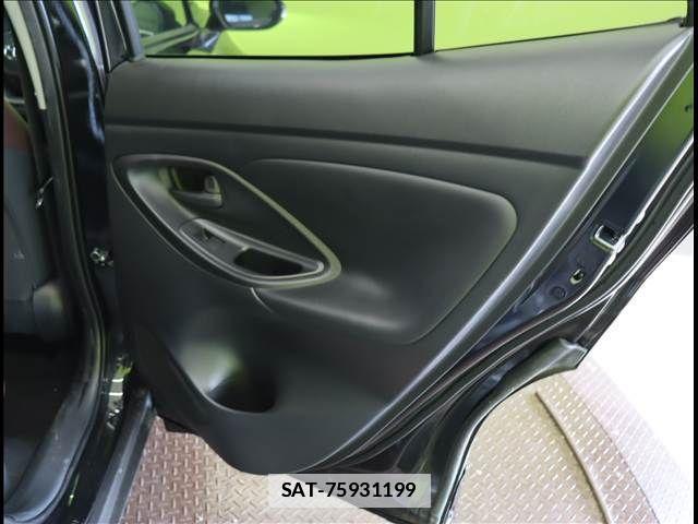 Toyota YARIS CROSS 2022-12 2011756-25