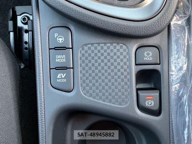 Toyota YARIS CROSS 2026-04 6505328-24