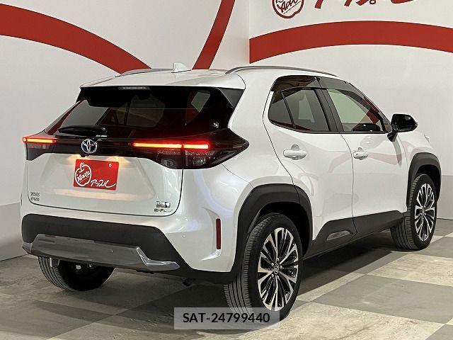 Toyota YARIS CROSS 2022-12 6615954-7