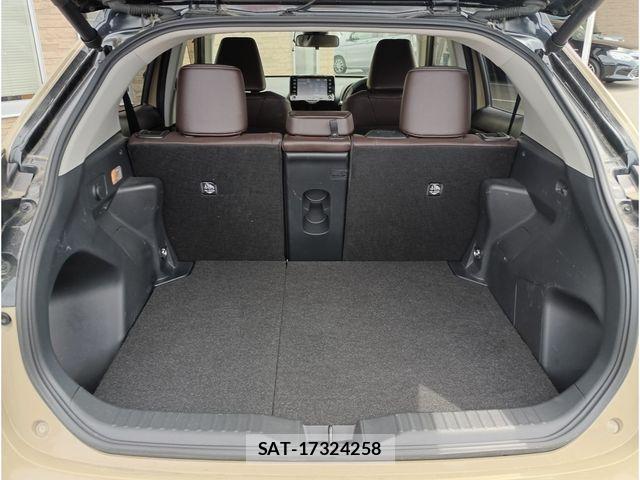Toyota YARIS CROSS 2021-03 6615968-11