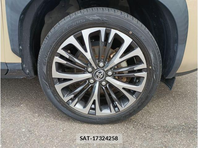 Toyota YARIS CROSS 2021-03 6615968-13