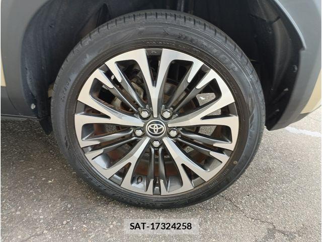 Toyota YARIS CROSS 2021-03 6615968-15
