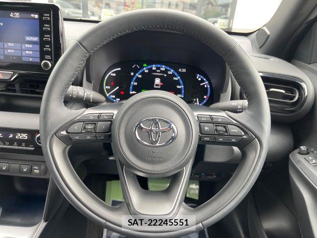 Toyota YARIS CROSS 2023-10 6615958-11