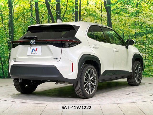 Toyota YARIS CROSS 2022-07 6674308-17
