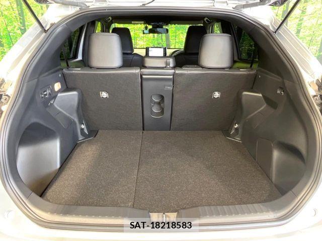 Toyota YARIS CROSS 2022-11 6674304-9